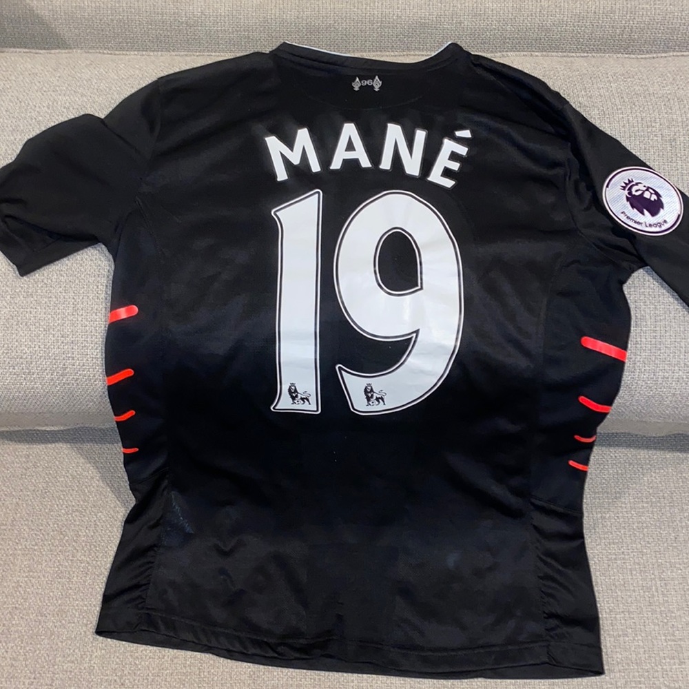 Sade Mané L.F.C soccer jersey men’s large